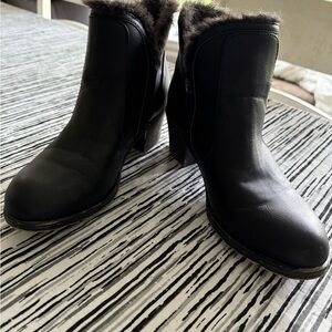 Women's dark chocolate Fur-Lined Ankle Boots